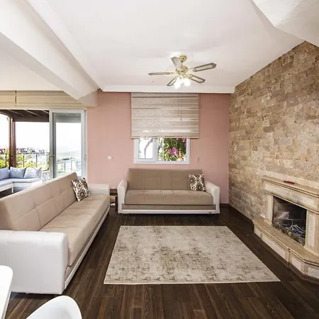 House With Amazing Sea View And Pool In Apartmán Gumusluk